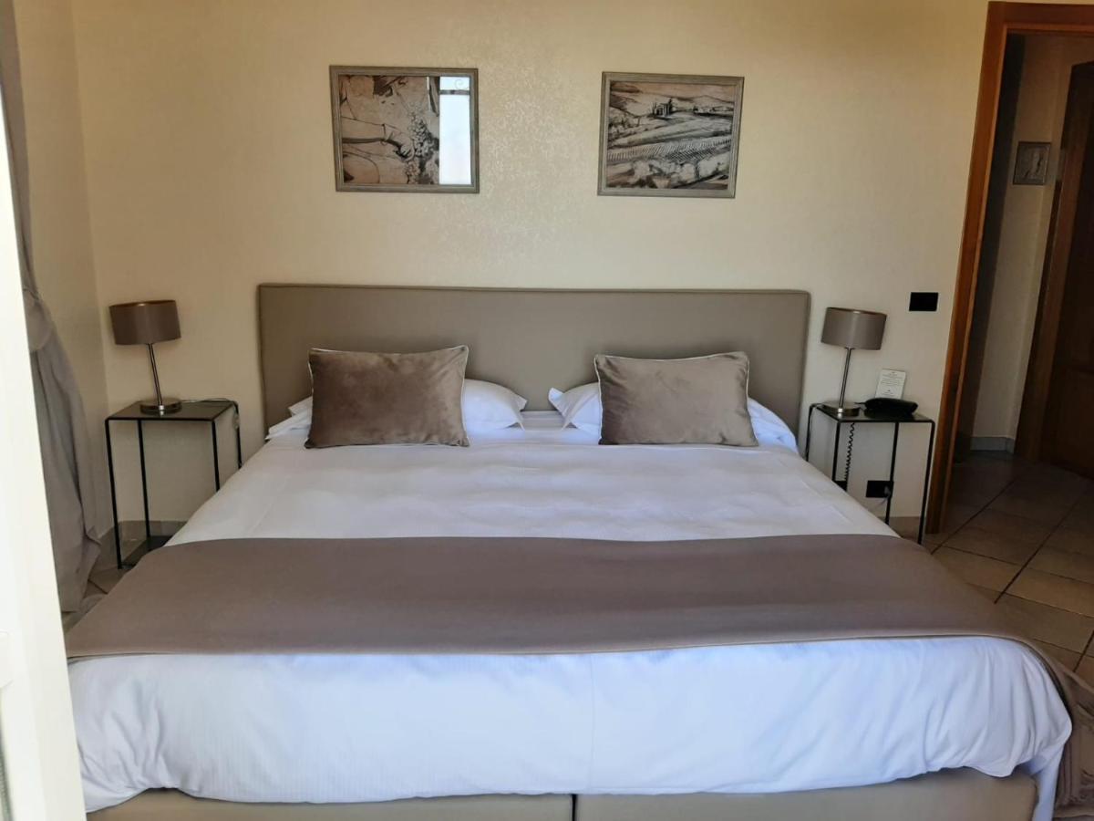Relais Juliette Hotel ลามอร์รา ภายนอก รูปภาพ